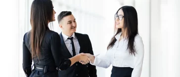 Body Language – Non-Verbal Communication Skills For Success