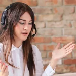 6 Extraordinary Benefits of Integrating Live Chat With a Knowledge Base