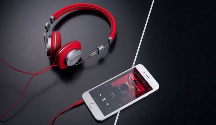 10-Best-Sounding-Wireless-Headphones-Earbuds-of-2020-2