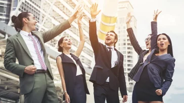 10 Things Successful People Do Before 9 a.m